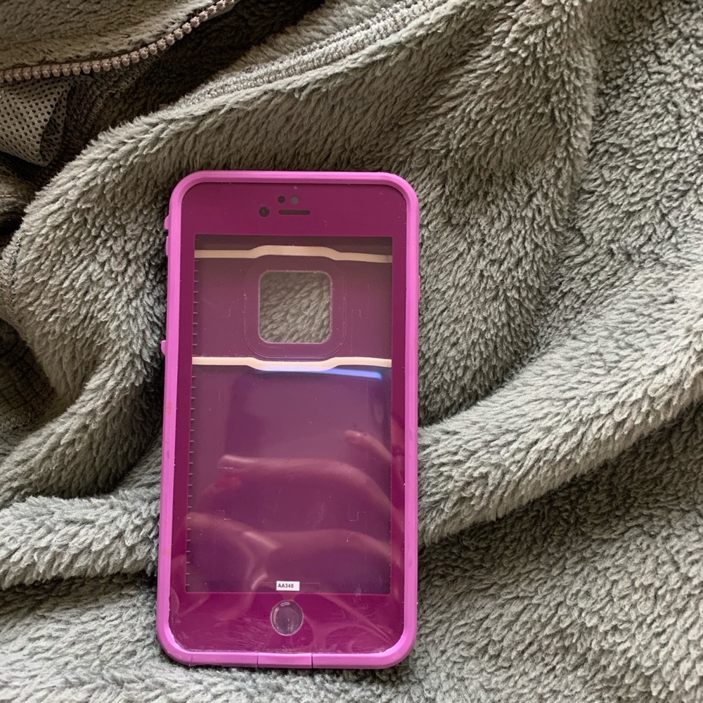iPhone 6s Plus lifeproof case